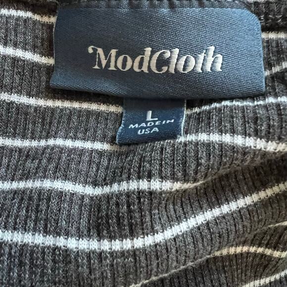 Modcloth Gray White Stripe Weekend Plans Skater Dress Ribbed Stretch Size L - Picture 3 of 15